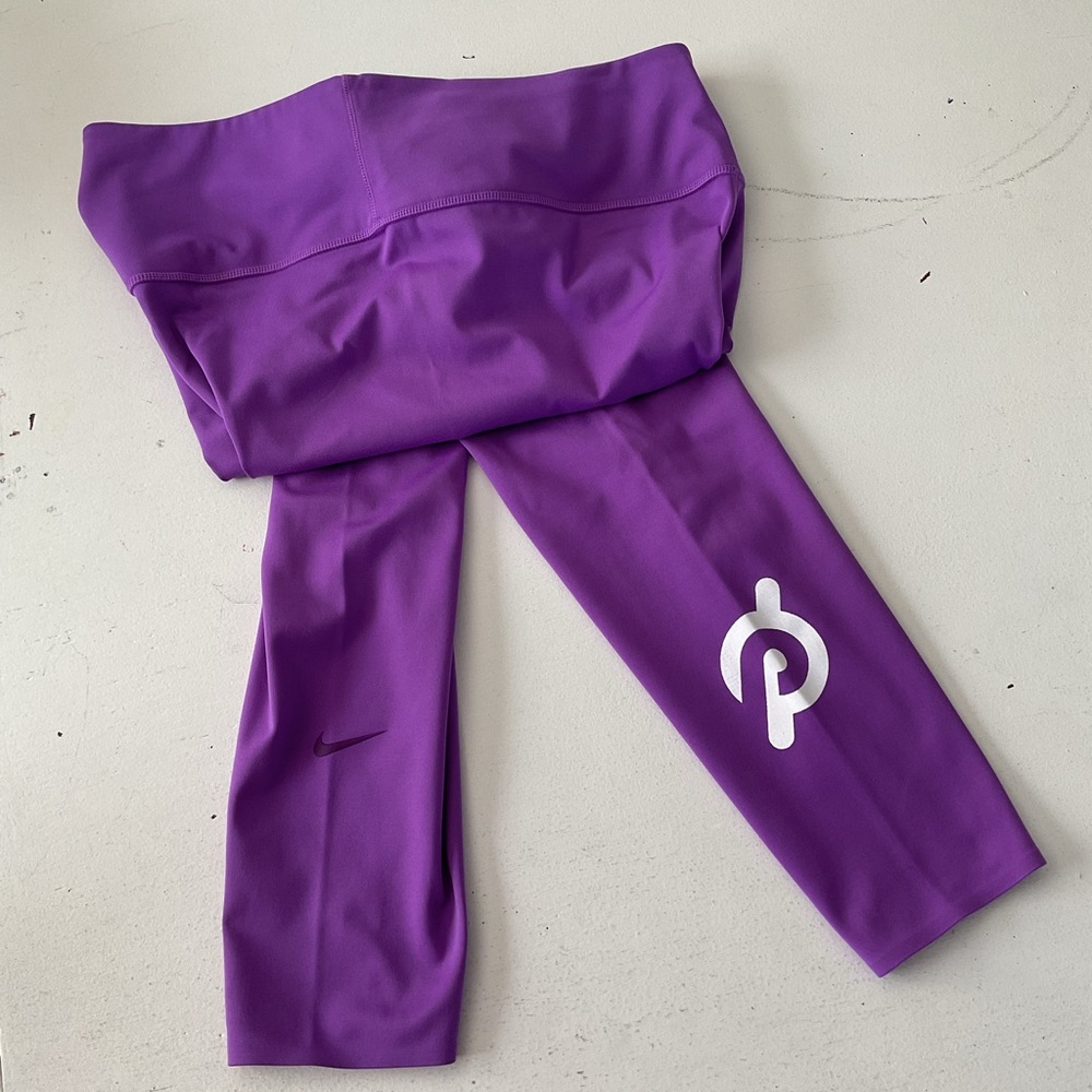 Nike peloton women large purple leggings